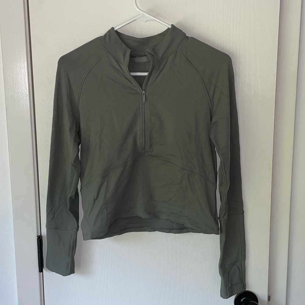 Lululemon Align Semi cropped quarter zip, size 6